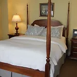 Morris House Hotel